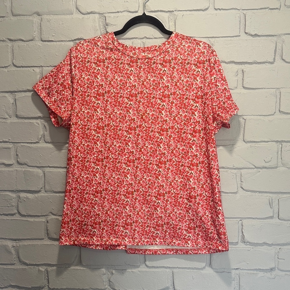 NWOT Floral Red Women's Top size XL